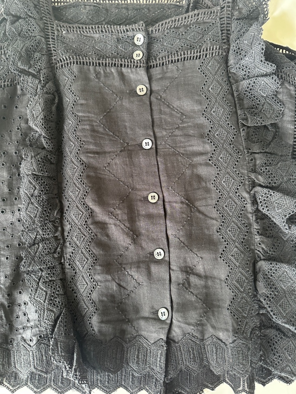 Black Eyelet Lace Trim Sleeveless Top - Frame sz medium - Picture 7 of 11